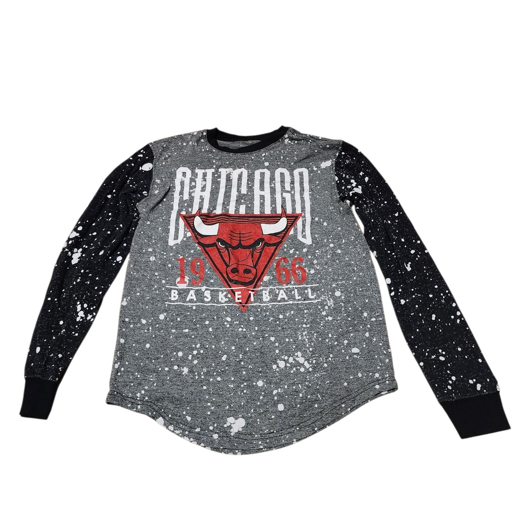 Chicago Bulls Graphic Long Sleeve Shirt
